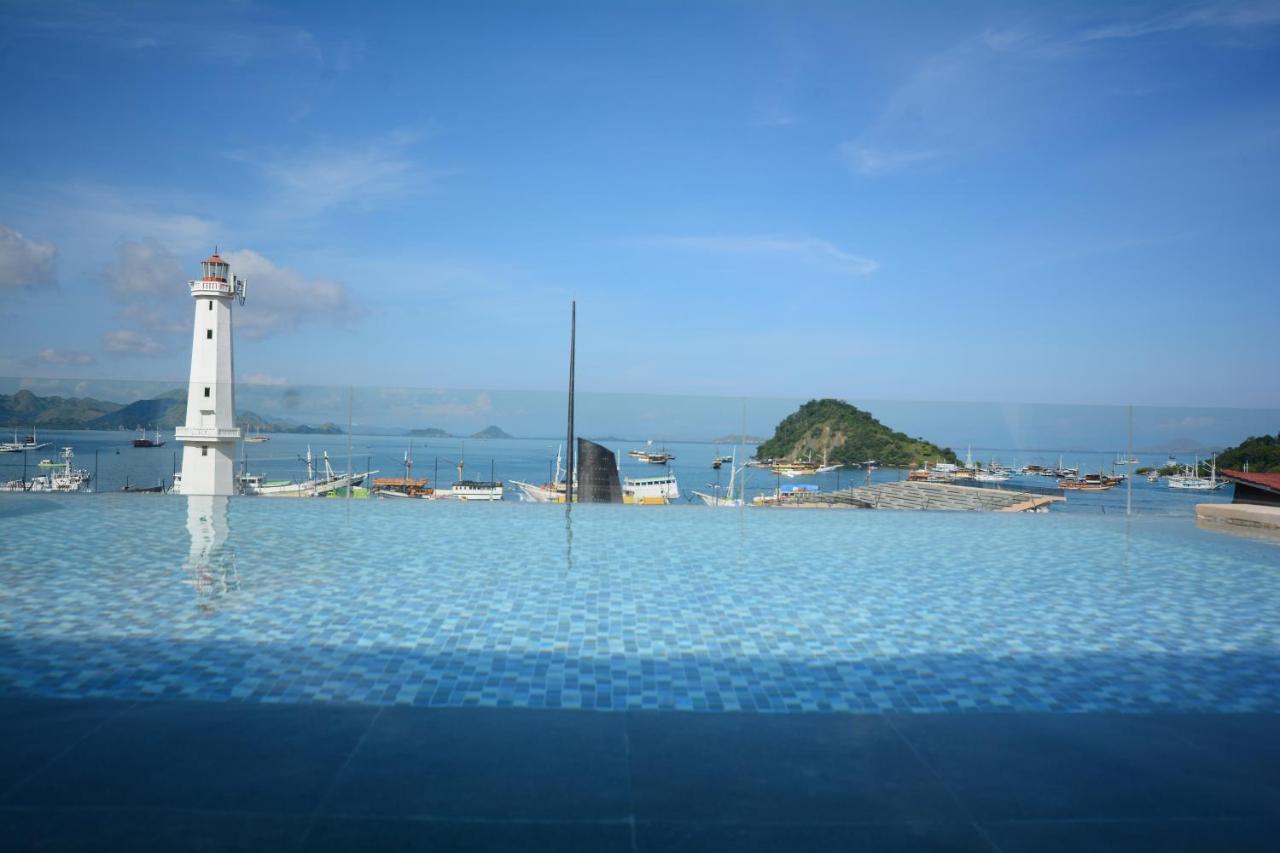 Harbour Komodo Hotel ลาบวนบาโจ ภายนอก รูปภาพ